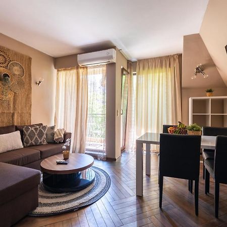 Quiet & Modern Maisonette Warna Exterior foto