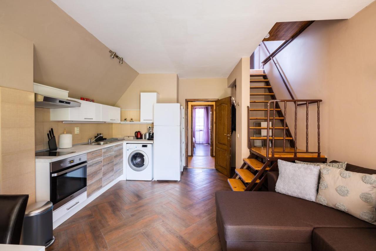 Quiet & Modern Maisonette Warna Exterior foto