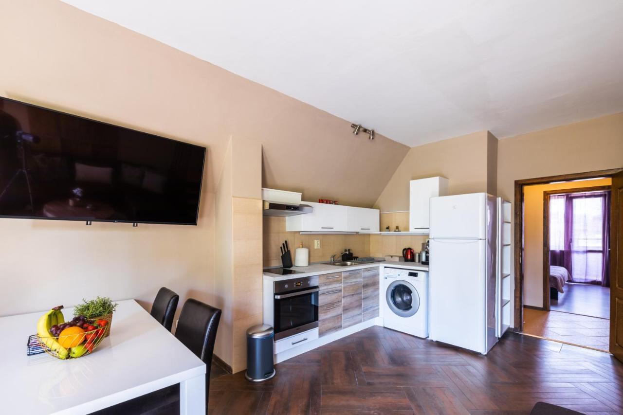 Quiet & Modern Maisonette Warna Exterior foto